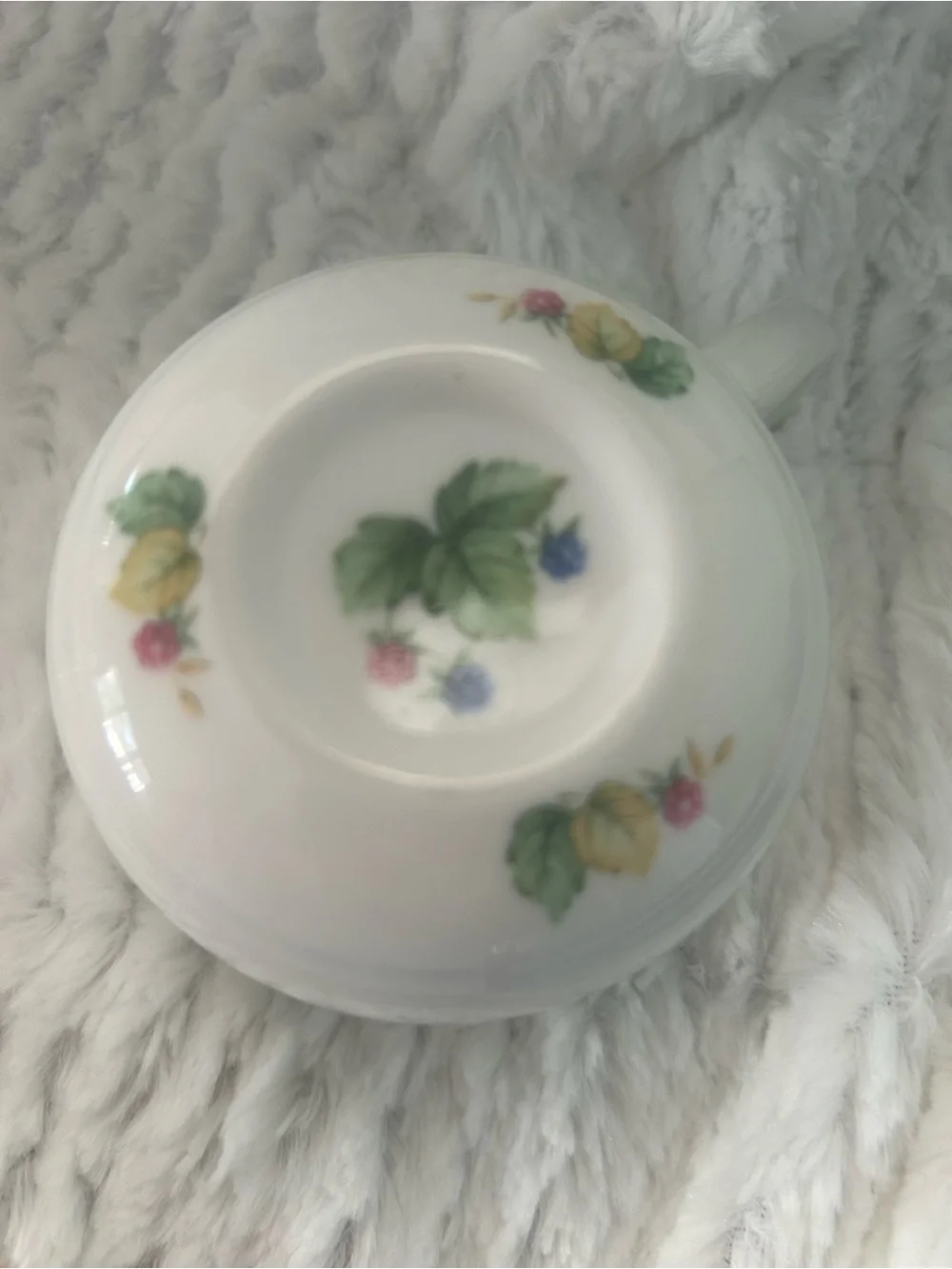 Andrea by Sadek Japan 2cup Teapot, Teacup & Serving Tray Raspberry Vine Pattern